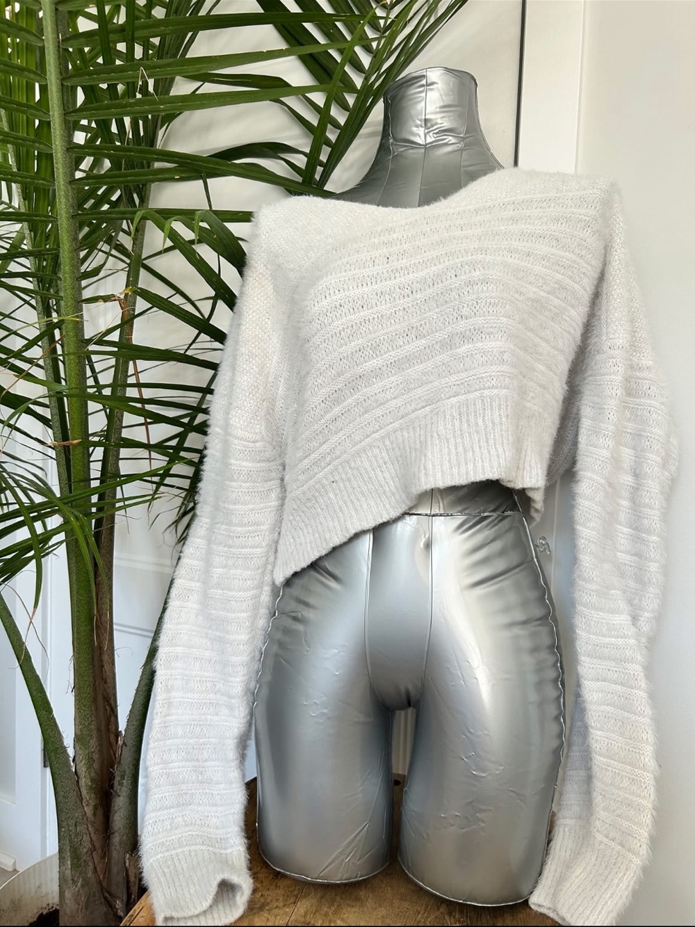 Kendall & Kylie Off-the-Shoulder Cropped Sweater - White small
